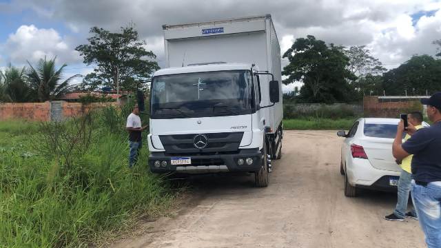 Carga Avaliada Em Mais De R Mil Recuperada Ordem De Roubo Partiu